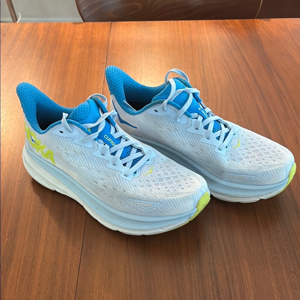 Hoka Clifton 9